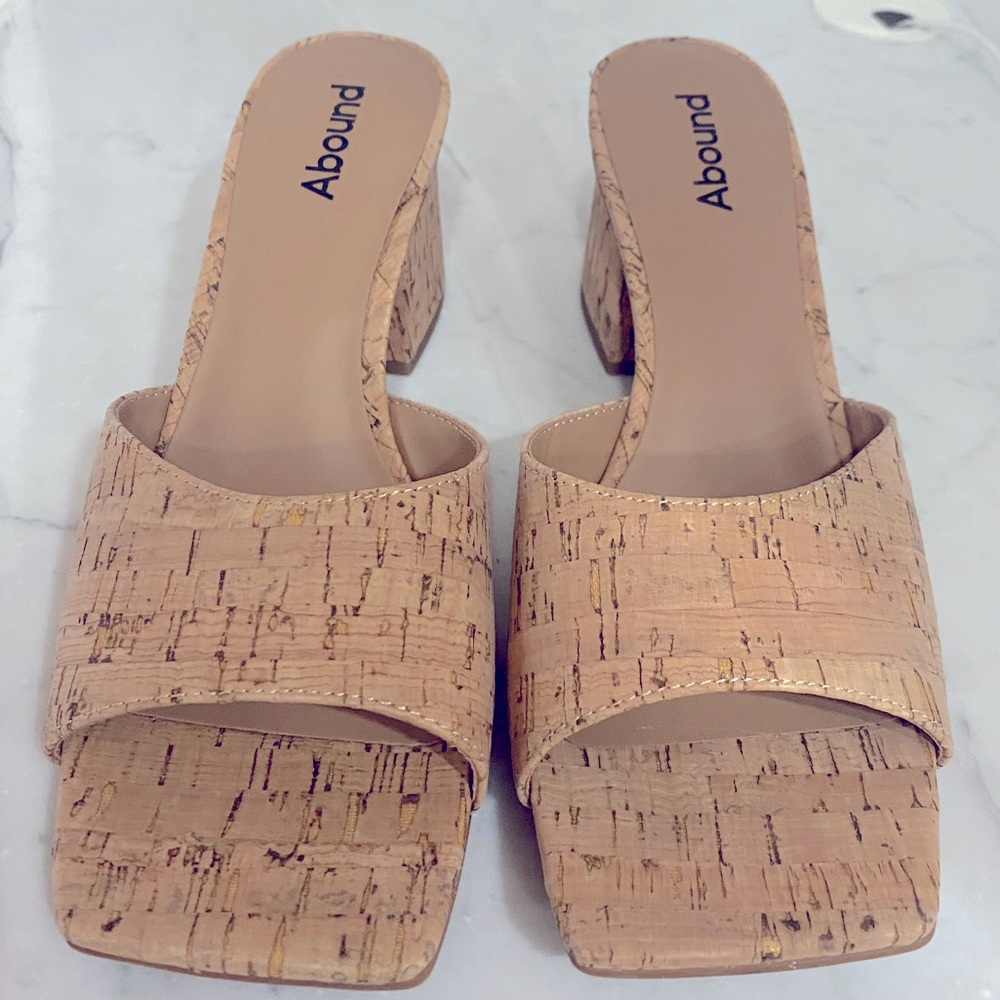 NWOT ABOUND Tan Cork Slip On Heel Sandals - Picture 5 of 12